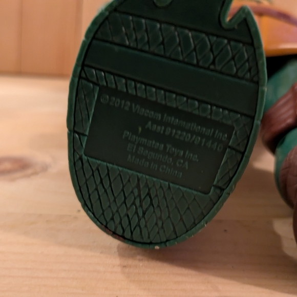 ninja Turtles Action Figure - Green and Brown Pre-owned - Picture 5 of 6